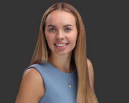 Anne Coe's Instagram, Twitter & Facebook