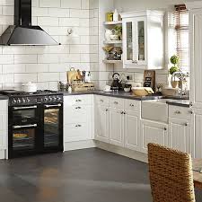 Glass kitchen cabinet doors are more versatile and adaptable than you think plus they also have a practical side. It Kitchens Chilton White Country Style Glazed Cabinet Door W 300mm Diy At B Q