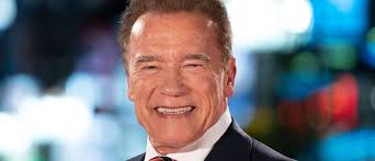 Arnold Schwarzenegger a "pété au visage" d'une de ses co-stars, selon cette  dernière !