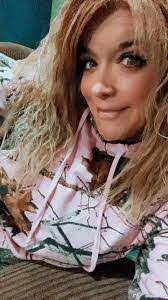 Darryon Hoskins's Instagram, Twitter & Facebook