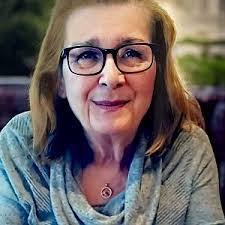 Betty Edgington's Instagram, Twitter & Facebook