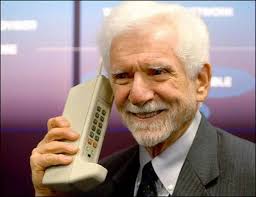 First cellphones in the 80s were expensive