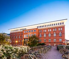 Üniversite, ya da diğer adıyla yükseköğretim kurumu, en üst seviyede eğitim verilen, araştırma yapılan ve bilgi üretilen kurumlardır. University Of Europe For Applied Sciences