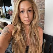 Jackie (@JackieS2383)