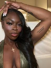 Hi folks, I'm looking for a room starting December 1st. I work as a Tech  Consultant and my budget is flexible. I'm quiet, clean and will make sure  to take good care