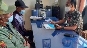 Momen lebaran yang tak lupa untuk dilakukan adalah saling memaafkan satu sama lainnya. Bukan Karyawan Sekelompok Orang Ini Minta Thr Lebaran Ke Pemilik Toko Suara Jabar