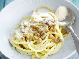 La Veritable Recette Des Spaghettis A La Carbonara Recette Avec Images Carbonara Sans Creme Recette Pate Carbonara Recettes De Cuisine
