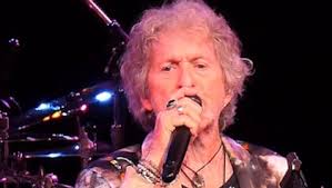 DAVID LEE ROTH Shares Holiday Song 'Talking Christmas Blues'