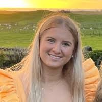 Cassie Pearce's Instagram, Twitter & Facebook