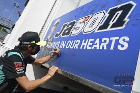 A motogp statement, released immediately after sunday's moto3 race, said swiss moto3 rider jason dupasquier met with a horrific accident which caused his death from wounds sustained in an accident in passing at the italian grand prix, coordinators motogp declared on sunday. Motogp Motogp Riders Pay Tribute To Jason Dupasquier In Barcelona Gpone Com