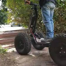 Dsraider And Ezraider 4 Wheel Electric Vehicles From Israel Evnerds Voiture Electrique Modele De Voiture Vehicules