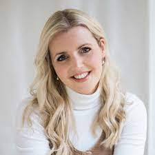 Lydia Clements's Instagram, Twitter & Facebook