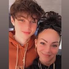 Krystal Harmon's Instagram, Twitter & Facebook