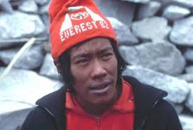 She collapsed and died as she was returning from summiting mount everest via the southern route; Everest Today Auf Twitter Here Is Sungdare Sherpa On Mt Everest Back In 1982 Sungdare Was The First Person Who Climbed Everest 5 Times His First Climb On Everest Was With Hannelore