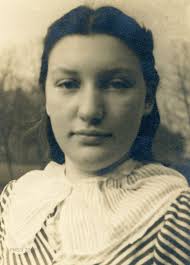 STELLA TAYLOR Student