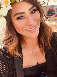 Which of the three ex-wives will Cody run to if Robin kicks him out?