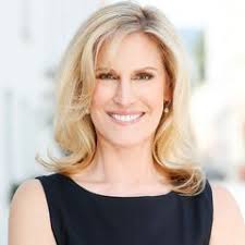 Kristin Regan's Instagram, Twitter & Facebook