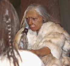 Der neandertaler (früher auch „neanderthaler, wissenschaftlich homo neanderthalensis) ist ein ausgestorbener verwandter des anatomisch modernen menschen (homo sapiens). Datei Old Neanderthal Woman Figure Jpg Wikipedia