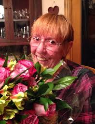 Sandra Harless's Instagram, Twitter & Facebook