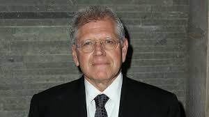 Robert Zemeckis, STX, Alibaba Partner