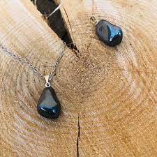 Pendentif Hématite forme libre pierre naturelle - BIJOUX/Pendentifs -  Pierres du monde Vosges