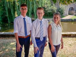 Die bank in ihrer nähe. Unsere Neuen Azubis 2018 Volksbank Im Wesertal Eg