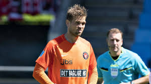 The new jersey's white base is inspired by traditional medical attire. Mikkel Andersen Spielerprofil 2021 Transfermarkt