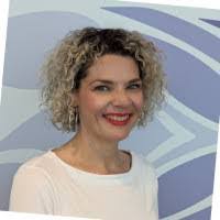 Amanda Hazell's Instagram, Twitter & Facebook