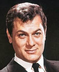 Actor Tony Curtis dies at his home