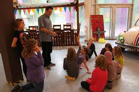 5 Lustige Kinderparty Spiele Fur Den Nachsten Kindergeburtstag Crocodil At