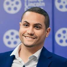 The Notorious B.I.G.'s famous crown was purchased at auction for $595,000  by Jay-Z and worn by his daughter Blue Ivy.