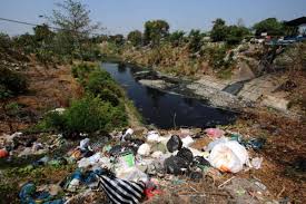 7 cara daur ulang sampah plastik yang benar. Warga Solo Masih Buang Sampah Di Sungai Meski Ada Sanksi Tanya Kenapa