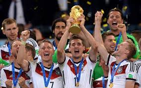 World cup thứ 20 được tổ chức tại brazil năm 2014 chứng kiến lần thứ 4 tuyển đức bước lên đỉnh cao thế giới. Mesut Ozil Va Ä'á»™i Tuyá»ƒn Ä'á»©c Cuá»™c Chia Ly Táº¥t Yáº¿u Bong Ä'a