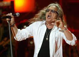 Uznawany za jednego z najważniejszych i najpopularniejszych polskich muzyków rockowych. To Koniec Perfectu Grzegorz Markowski Schodzi Ze Sceny Super Express Wiadomosci Polityka Sport