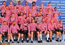 * بعد أن يختار أحد أدعية السجود ، يسن له أن يدعوا بما شاء. Ù„Ù‚Ø·Ø© Ø§Ø­ØªØ±Ø§Ù… Hashtag On Twitter