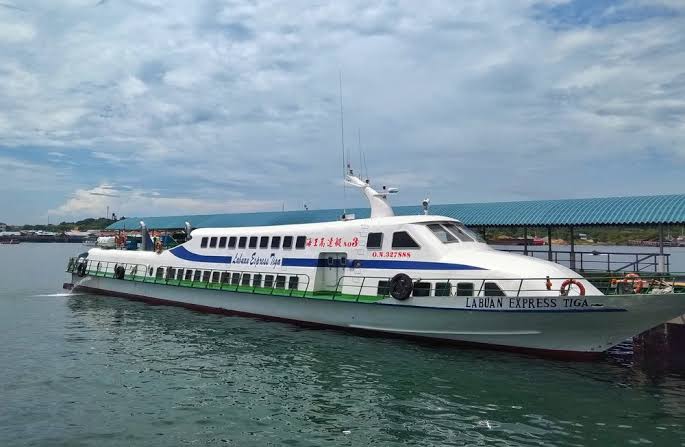 Mga resulta ng larawan para sa Kota Kinabalu, Malaysia Ferry Boat Station for Brunei Darussalam"