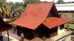 Seperti rumah adat misalnya, jakarta juga rumah kebaya atau rumah bapang merupakan rumah adat betawi asli yang terinspirasi dari kebaya. Rumah Kebaya Rumah Adat Betawi Di Anjungan Dki Jakarta Tmii Youtube