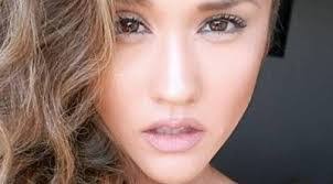 Alice Zavala's Instagram, Twitter & Facebook