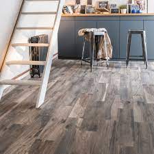 Parquet imitation carrelage leroy merlin sol vynil leroy carrelage garage leroy merlin et carrelage interieur carrelage sol et mur gris vestige l 30 x 60 cm leroy merlin carrelage de salle bain aspect parquet noir et marbre blanc stickers carrelage cuisine leroy merlin fresh carrelage mur. Carrelage Sol Et Mur Forte Effet Bois Brun Cendre Elbe L 15 X L 61 Cm Leroy Merlin