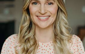 Kris Masterson's Instagram, Twitter & Facebook