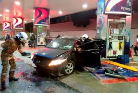 31 °c (at 13:00) minimum temperature yesterday: Two Killed One Hurt When Car Rams Into Petrol Kiosk In Jb