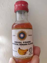 Potong pisang nipis nipis dan lenyek dengan menggunakan garpu sehingga hancur. Resepi Kek Pisang Bakar