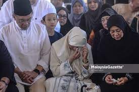 They've been known as the ugly ducklings of gardening while ornamental plant… wan norzaihan wan mahmood gardening. Lensa Mg Wan Azizah Sedih Pengebumian Jenazah Allahyarham Dr Wan Ismail