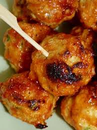 Sweet And Sour Chicken Meatballs Un Petit Oiseau Dans La Cuisine Boulette De Poulet Recettes De Cuisine Poulet Aigre Douce
