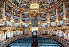 Presenti esponenti dell'esecutivo regionale e delle organizzazioni agricole. Riapre Per Tre Giorni Il Teatro Di Corte Della Reggia Di Caserta