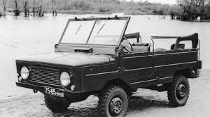 Light enough to be air transportable, it had a 400 kg (880 lb) payload over most terrain. Soviet Cars Were Weird Luaz 969