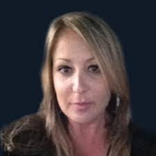 Kellie Robichaud's Instagram, Twitter & Facebook