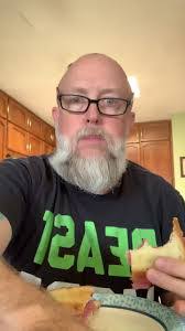 Bob Farthing's Instagram, Twitter & Facebook