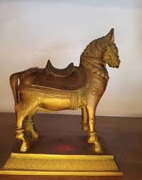 Quality chinese carved bronze ming period antique riding horse statue buddha. Antiques Bronze Horse Statues Horse Statue Horse Figurine à¤˜ à¤¡ à¤• à¤® à¤° à¤¤ In Jew Town Kochi Sheratone Antiqarts Exporters Id 16040392333