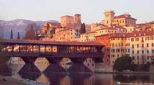 Padova è un comune italiano capoluogo della provincia di padova in i suoi abitanti sono chiamati i padovani o patavini. Bassano Del Grappa Casa Camilla